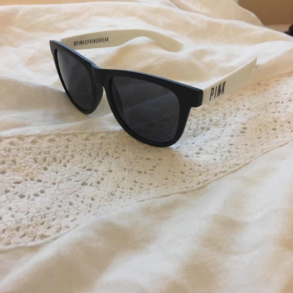 Victoria’s Secret PINK Sunglasses
